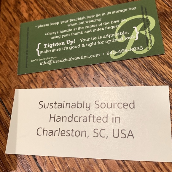 brackish real feather Bow tie. - Picture 5 of 10